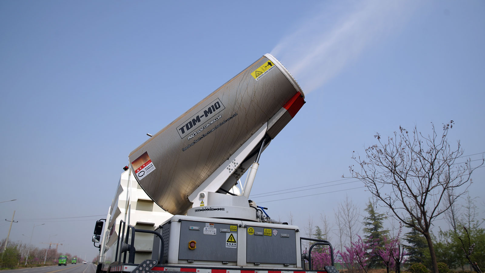 纯电动多功能抑尘车2