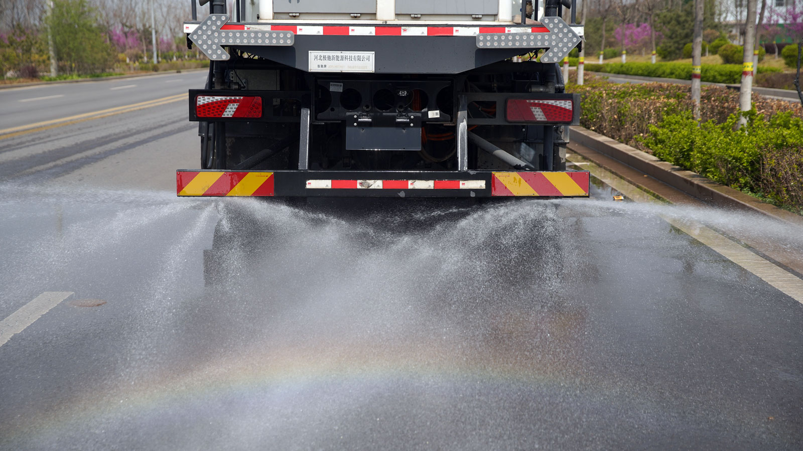 纯电动多功能抑尘车3