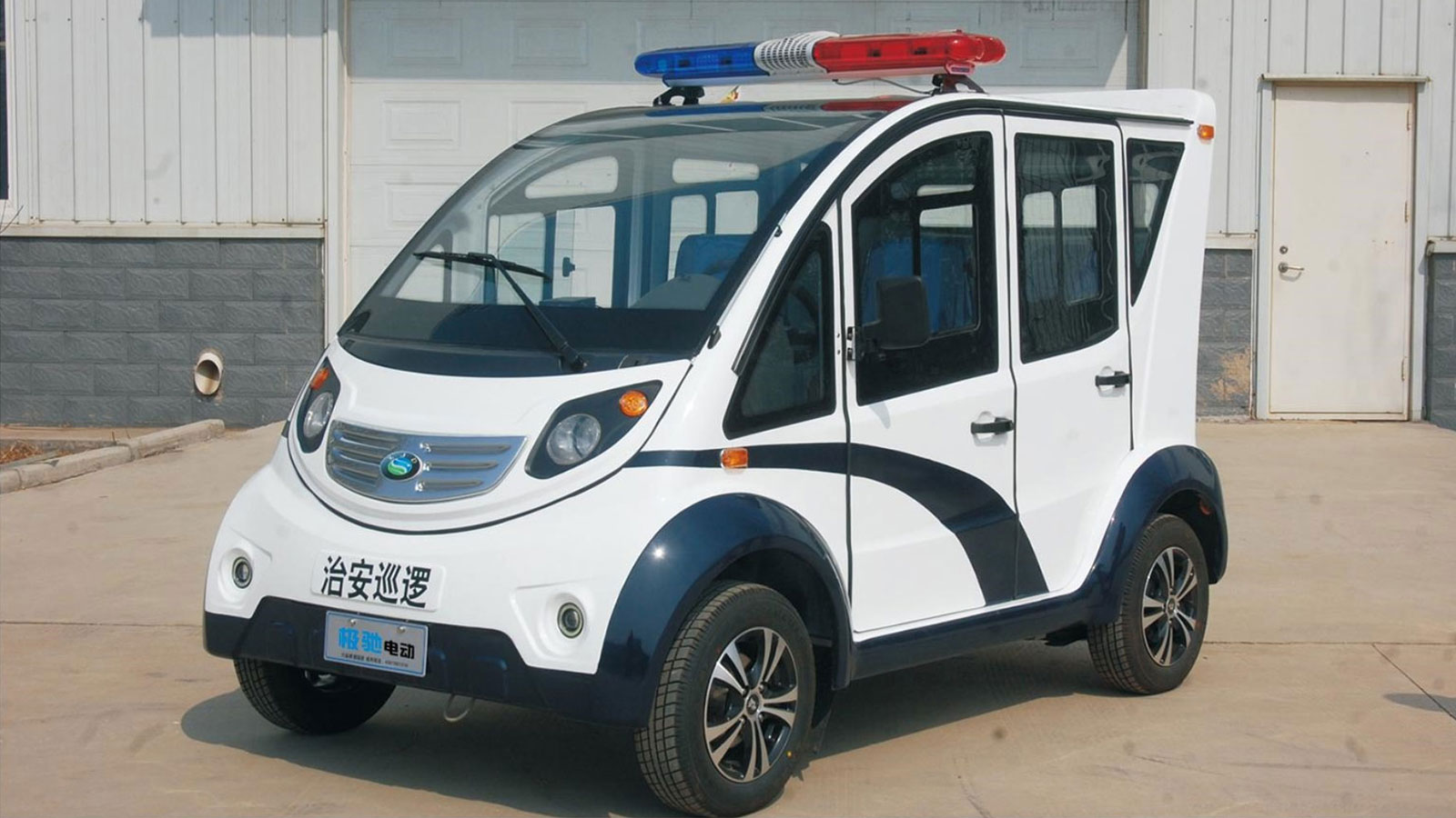 JC-XLB4 封闭巡逻车